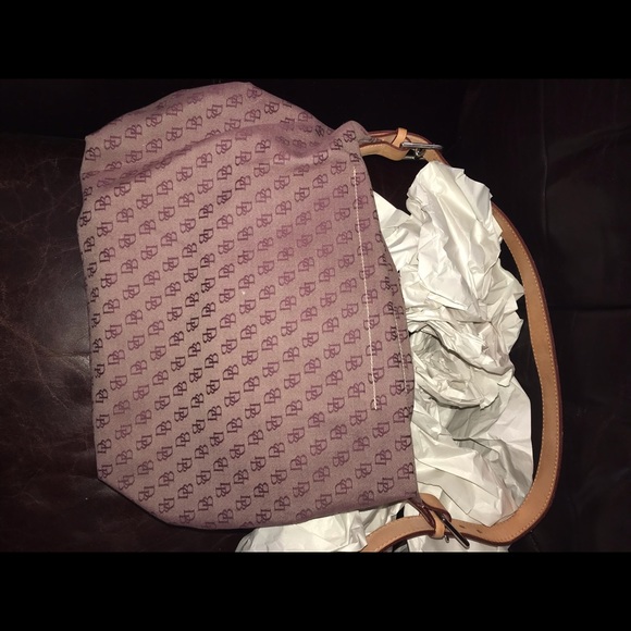 Dooney and Bourke shoulder bag - Picture 10 of 10